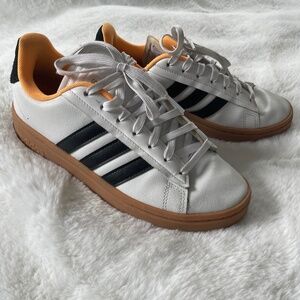 Adidas Cloudform Comfort women’s sneakers, size 7